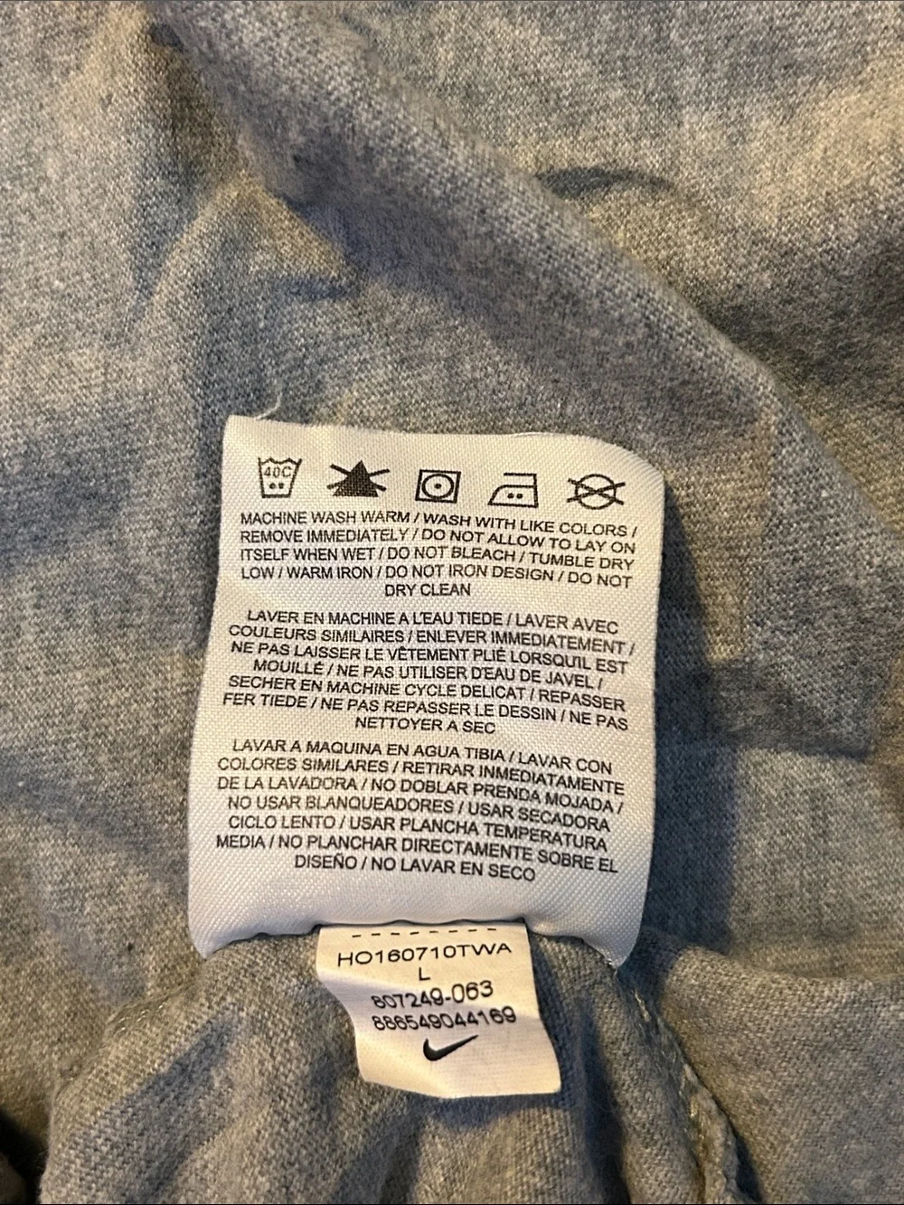Nike Light Gray Drawstring Pullover Hoodie with White Swoosh Youth large